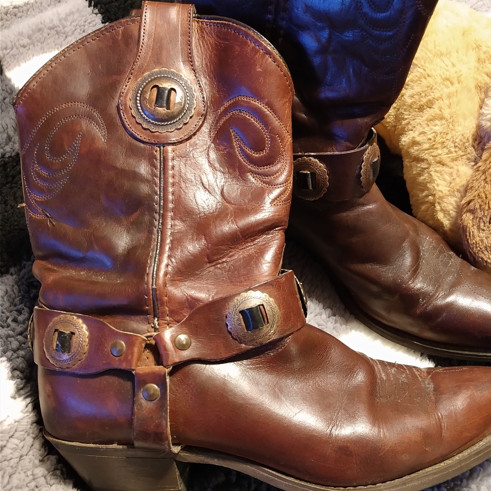 Brown western boot